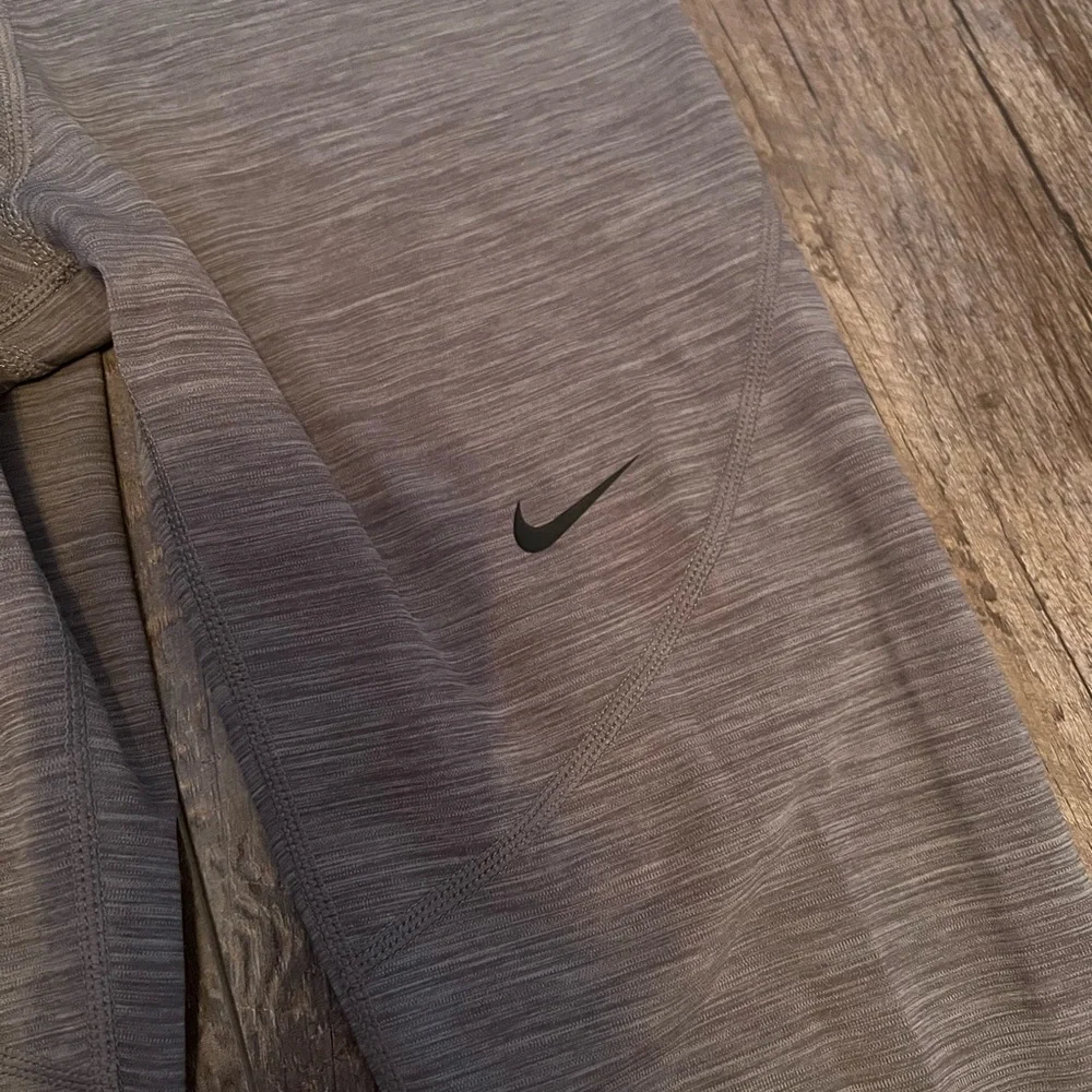 Nike pro tights/leggings (girl or boy) - Picture 2 of 5
